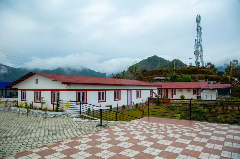 Manjari Resort — view of resort 3